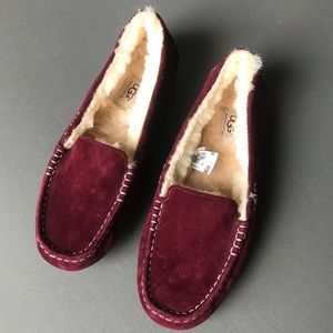 UGG Moccasins Ainsley Size 11 Red / Burgundy